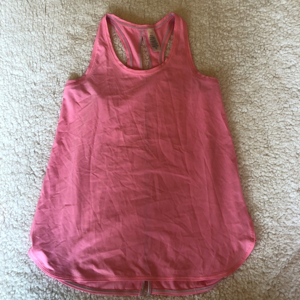 MAKE OFFERS// Ivivva pink gooey tank